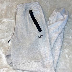 Hollister joggers